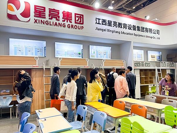 公司参加青岛高等教育装备展
